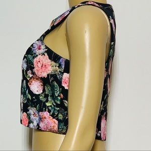 Floral black short top